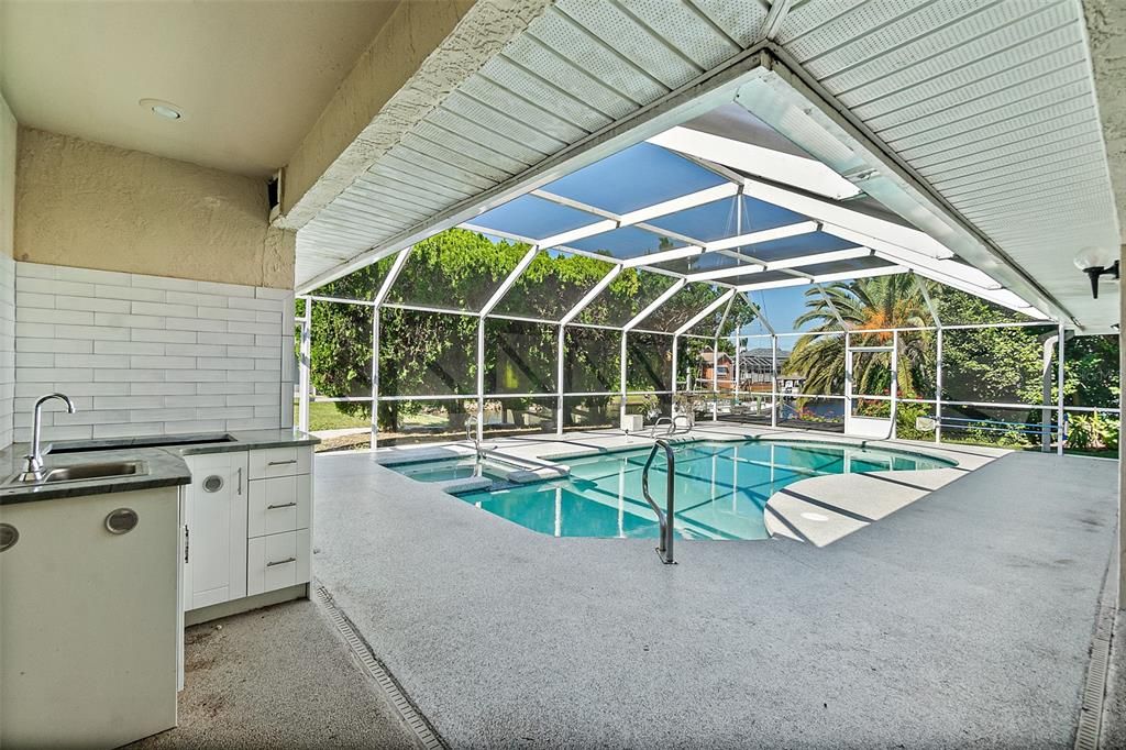 Под контрактом: $638,499 (4 спален, 3 ванн, 2916 Квадратных фут)