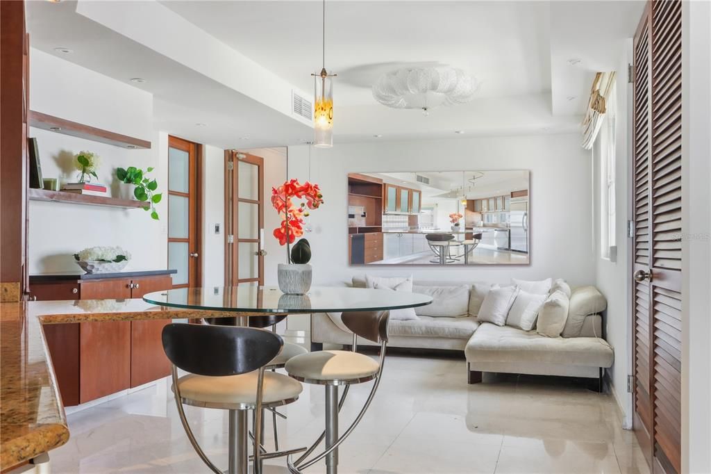 待售: $1,795,000 (2 贝兹, 2 浴室, 2620 平方英尺)