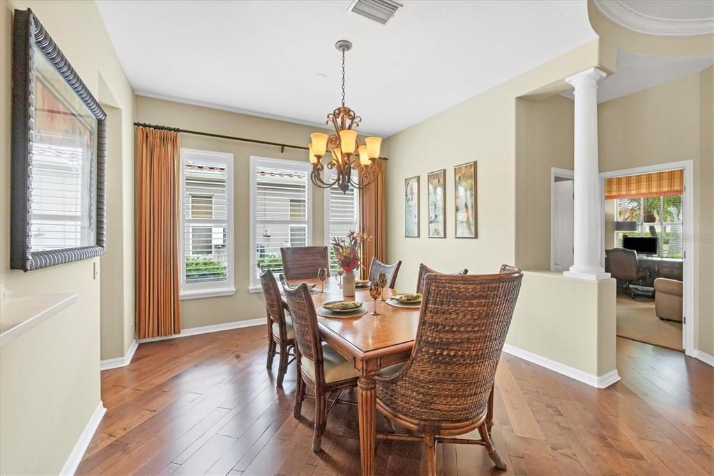 En Venta: $674,900 (3 camas, 2 baños, 2574 Pies cuadrados)