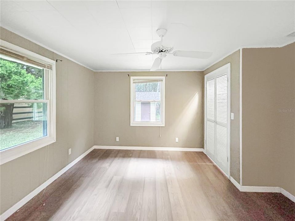 待售: $149,990 (2 贝兹, 2 浴室, 1152 平方英尺)