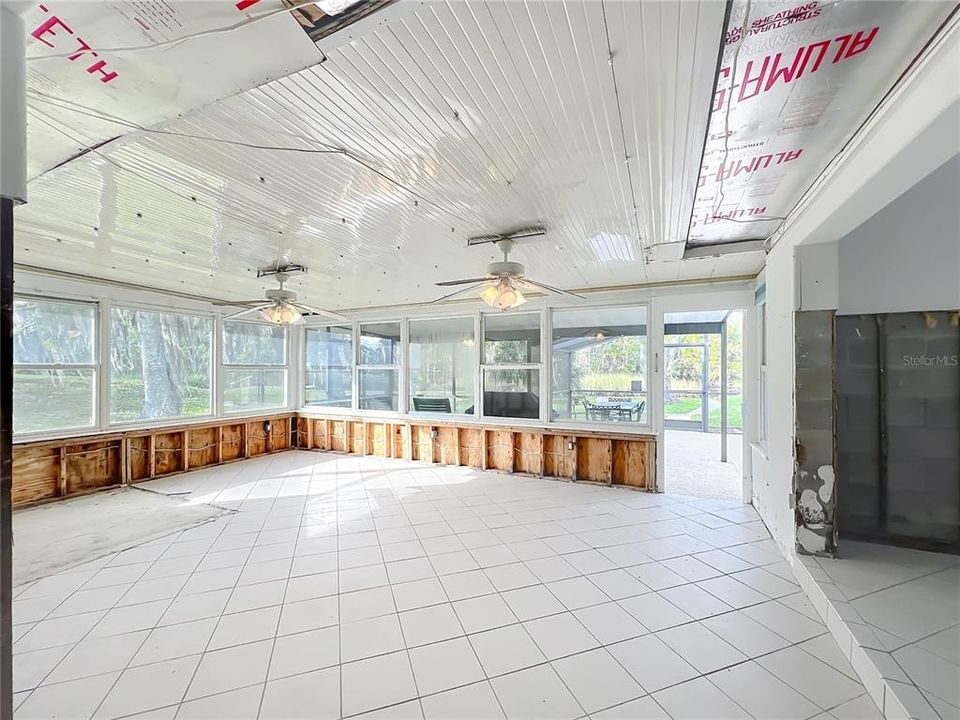 待售: $575,000 (3 贝兹, 2 浴室, 1560 平方英尺)