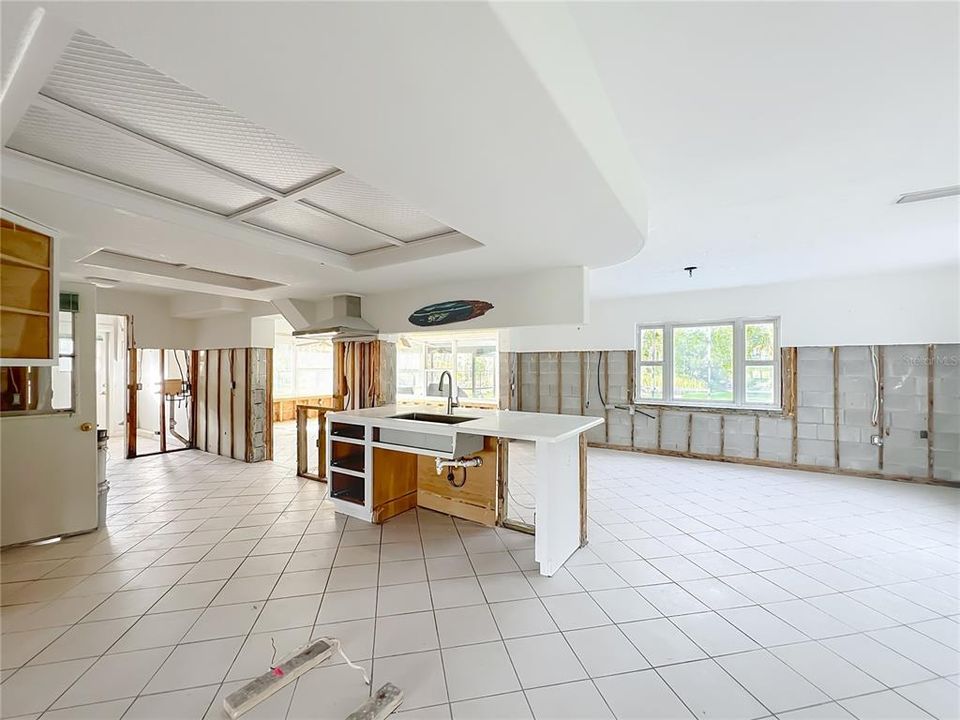 待售: $575,000 (3 贝兹, 2 浴室, 1560 平方英尺)