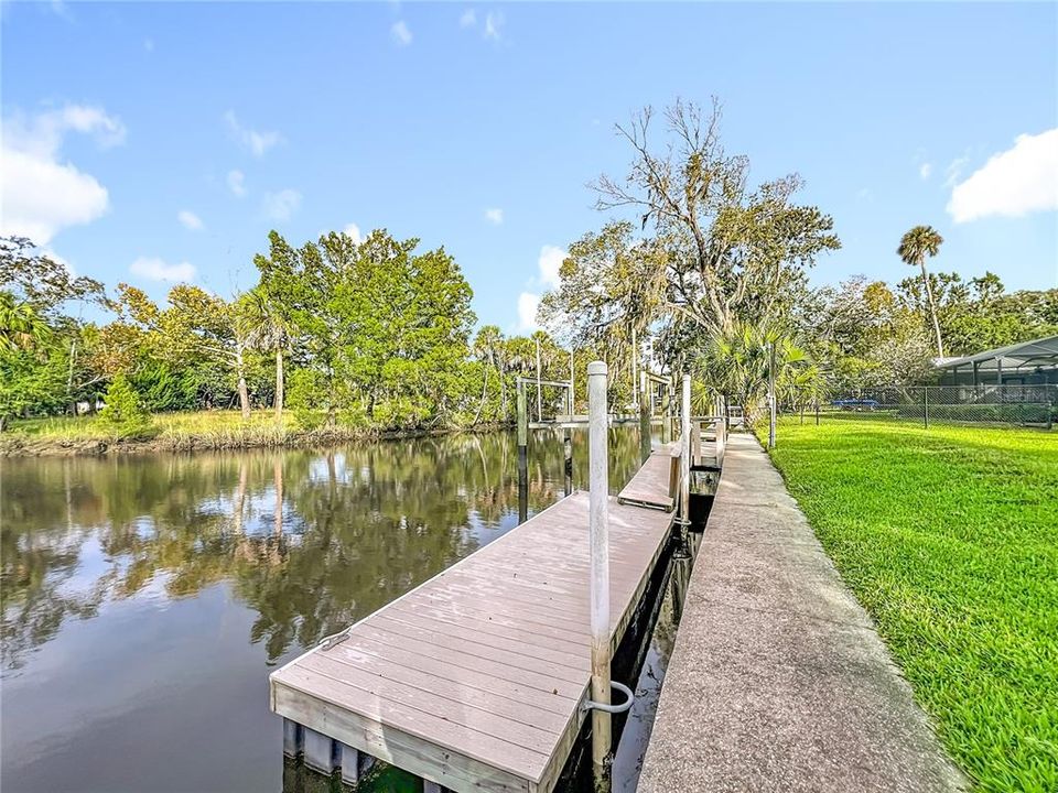 待售: $575,000 (3 贝兹, 2 浴室, 1560 平方英尺)