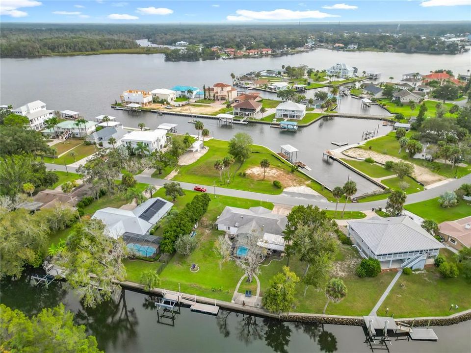 待售: $575,000 (3 贝兹, 2 浴室, 1560 平方英尺)