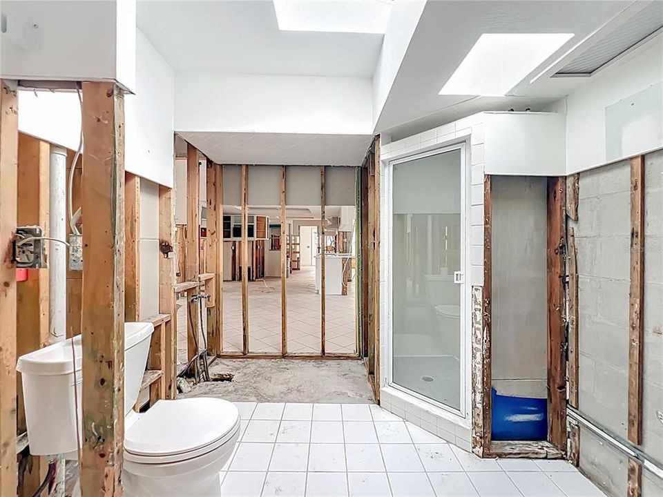 待售: $575,000 (3 贝兹, 2 浴室, 1560 平方英尺)