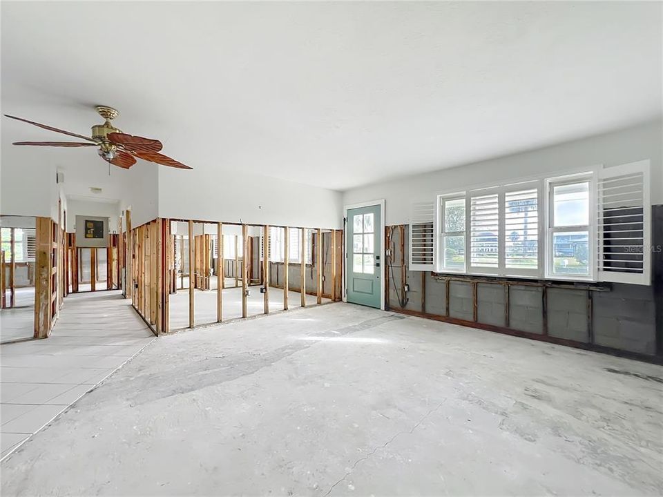 待售: $575,000 (3 贝兹, 2 浴室, 1560 平方英尺)