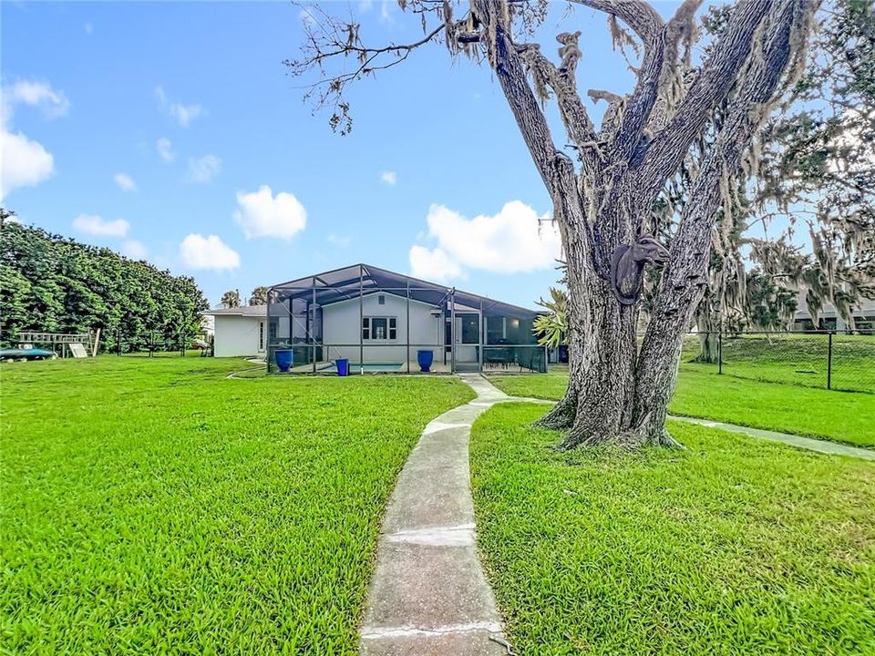 待售: $575,000 (3 贝兹, 2 浴室, 1560 平方英尺)