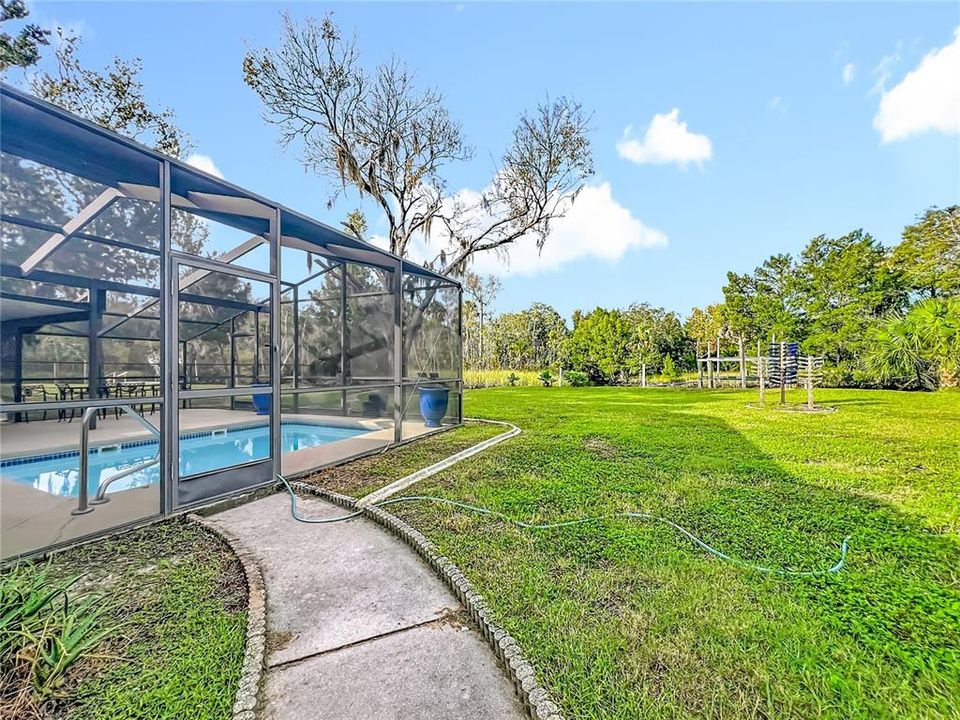 待售: $575,000 (3 贝兹, 2 浴室, 1560 平方英尺)