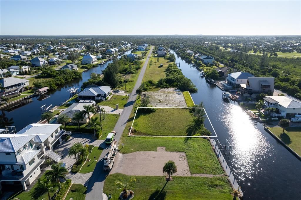 En Venta: $249,900 (0.25 acres)