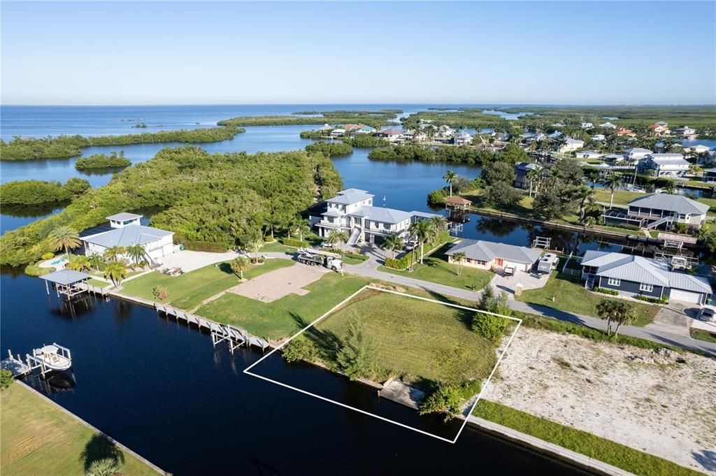 En Venta: $249,900 (0.25 acres)