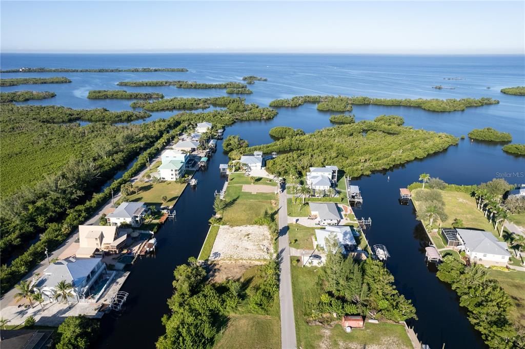 En Venta: $249,900 (0.25 acres)