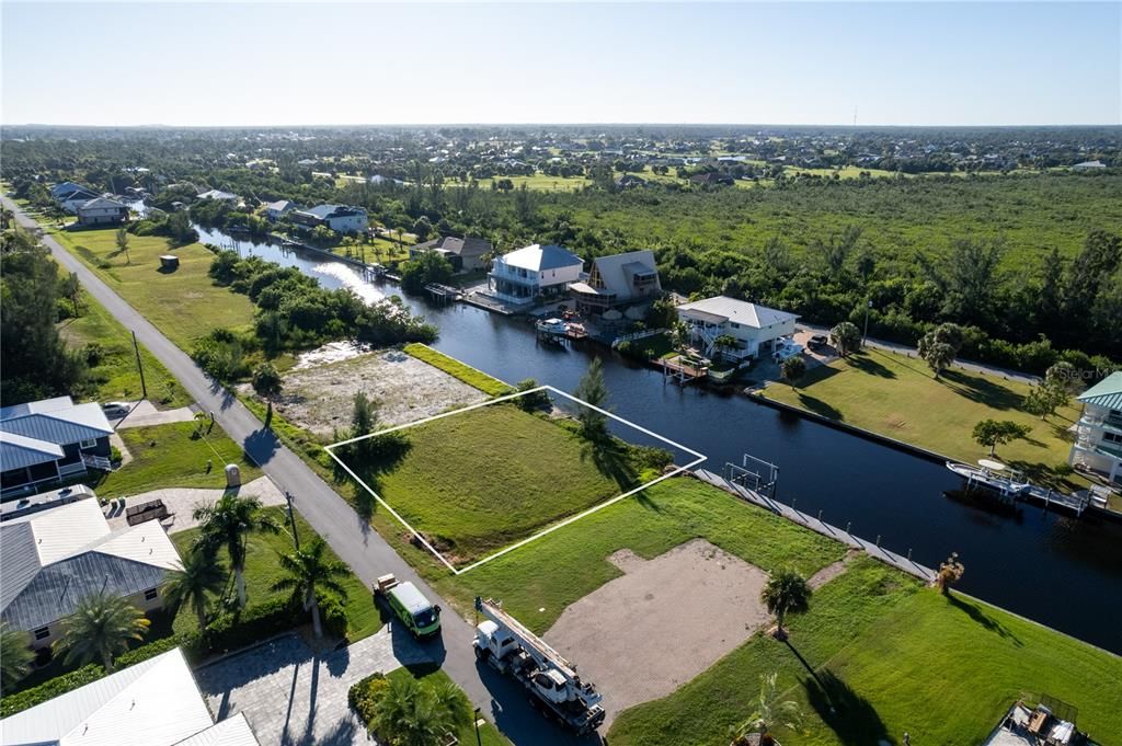 En Venta: $249,900 (0.25 acres)