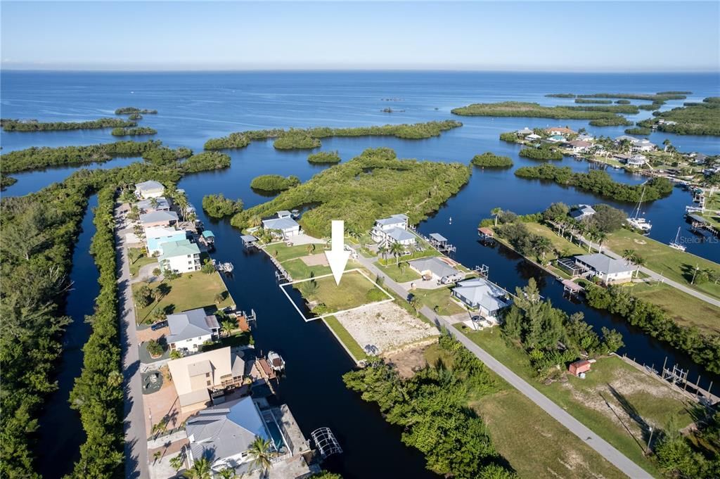 En Venta: $249,900 (0.25 acres)