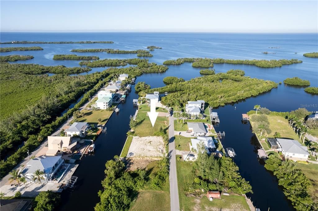 En Venta: $249,900 (0.25 acres)