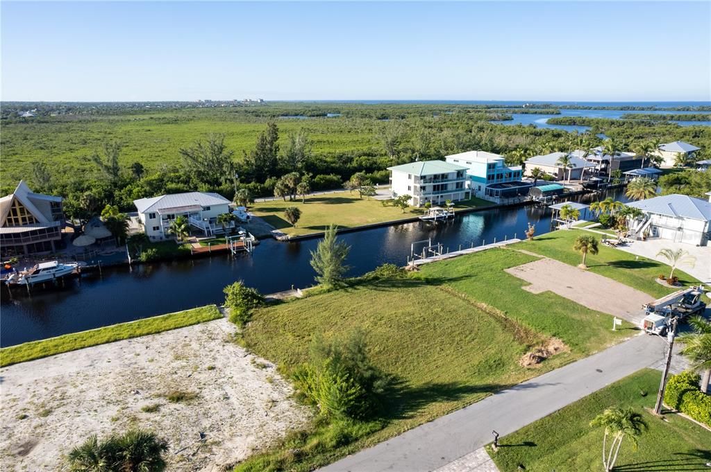 En Venta: $249,900 (0.25 acres)