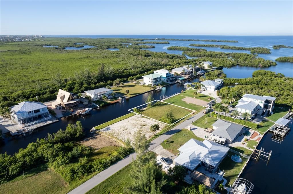 En Venta: $249,900 (0.25 acres)