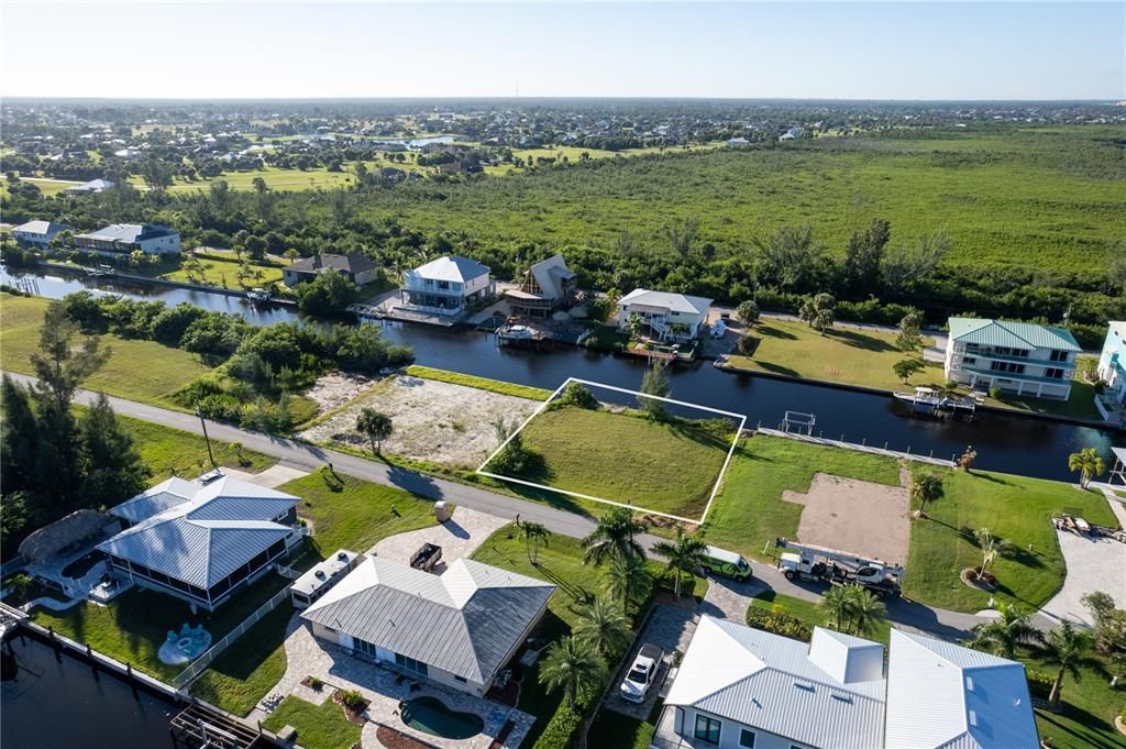 En Venta: $249,900 (0.25 acres)