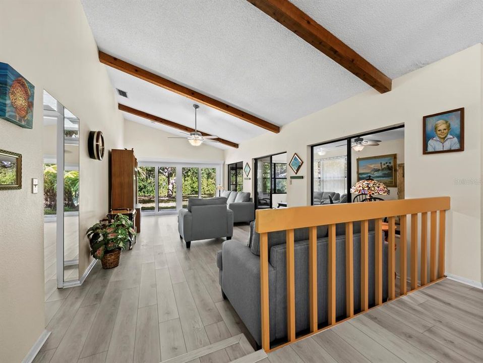 待售: $330,000 (3 贝兹, 2 浴室, 2000 平方英尺)