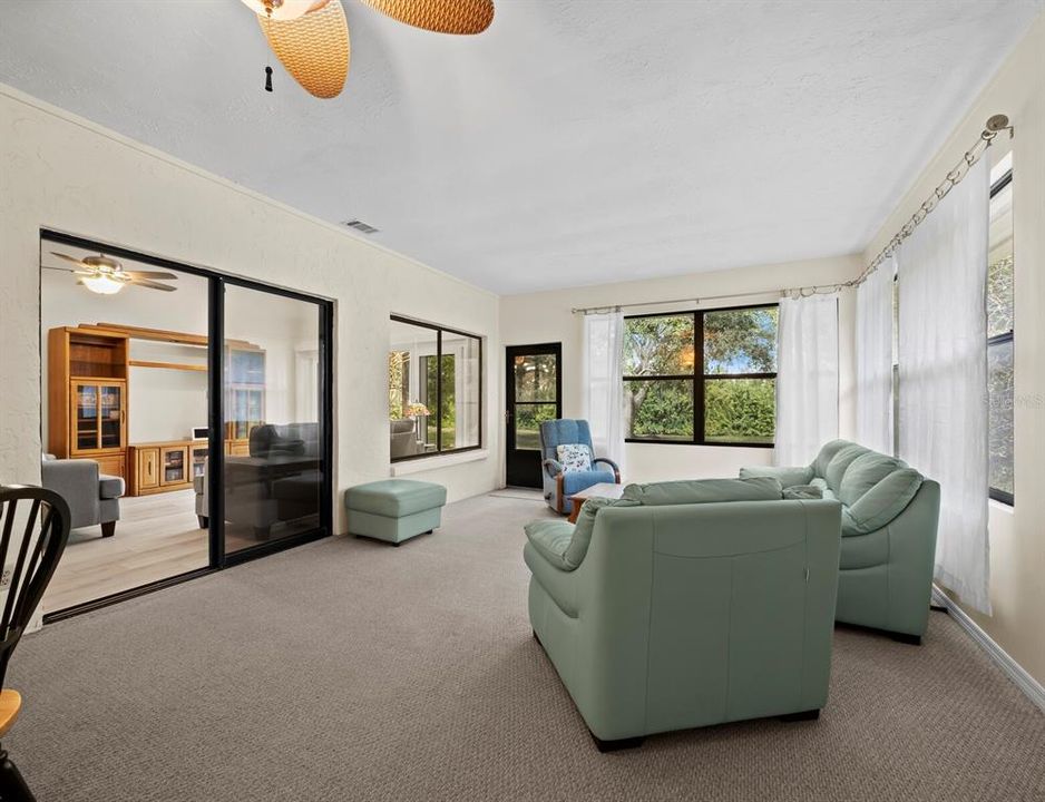 待售: $330,000 (3 贝兹, 2 浴室, 2000 平方英尺)