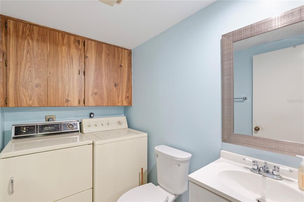 For Sale: $265,000 (2 beds, 2 baths, 1344 Square Feet)