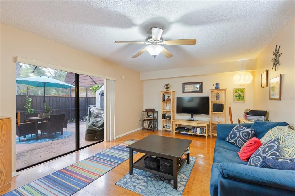 For Sale: $265,000 (2 beds, 2 baths, 1344 Square Feet)