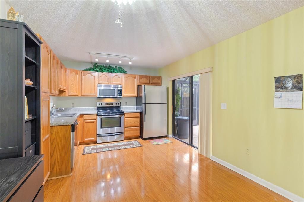 For Sale: $265,000 (2 beds, 2 baths, 1344 Square Feet)