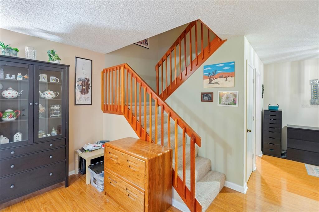 For Sale: $265,000 (2 beds, 2 baths, 1344 Square Feet)
