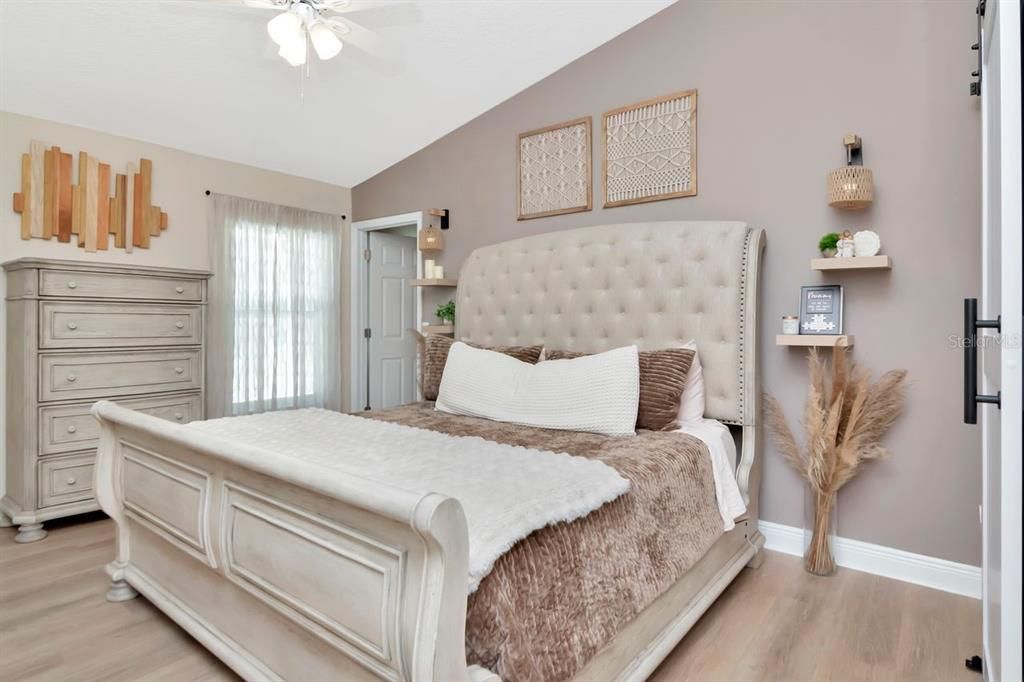 For Rent: $2,800 (3 beds, 2 baths, 1393 Square Feet)