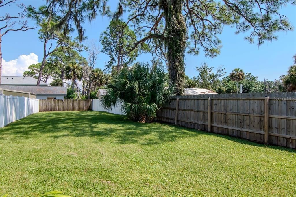 For Rent: $2,800 (3 beds, 2 baths, 1393 Square Feet)