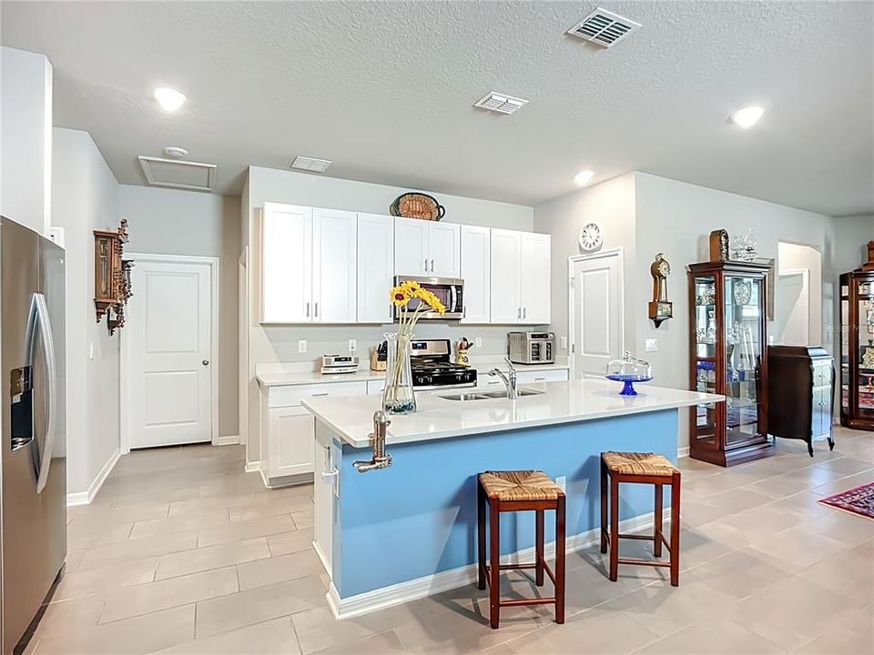 For Sale: $350,000 (3 beds, 2 baths, 1505 Square Feet)