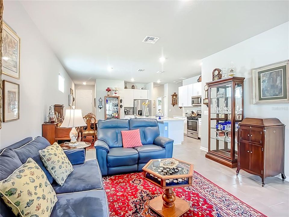 For Sale: $350,000 (3 beds, 2 baths, 1505 Square Feet)