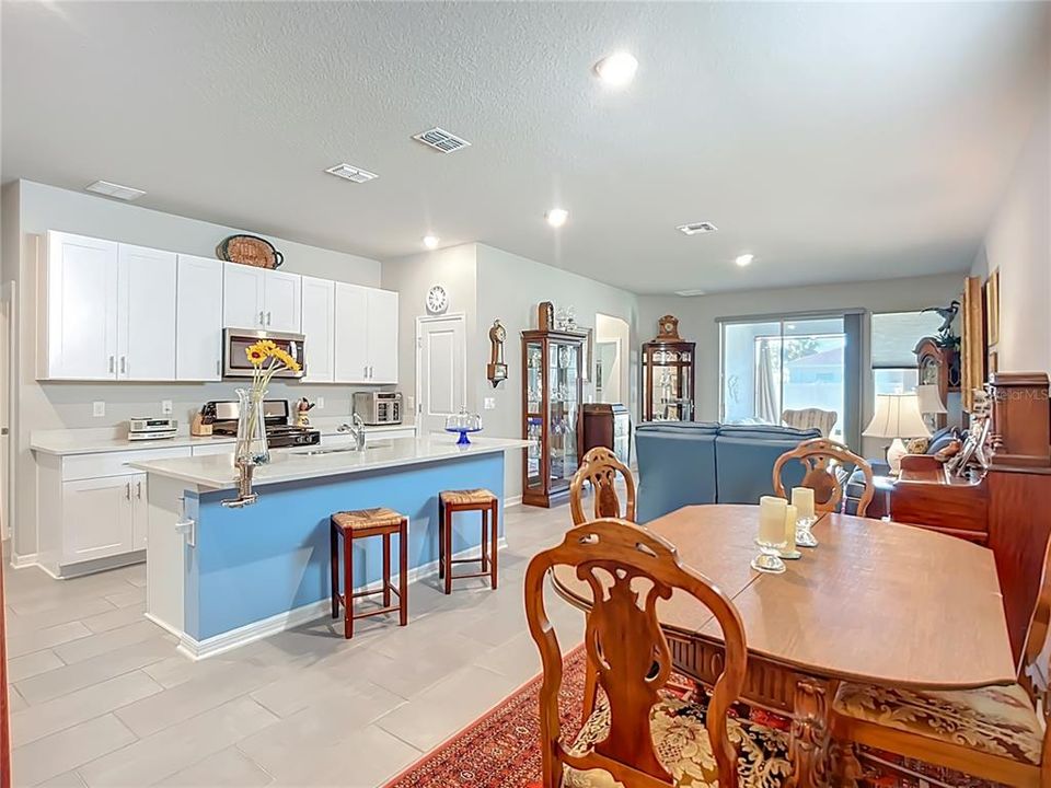 For Sale: $350,000 (3 beds, 2 baths, 1505 Square Feet)