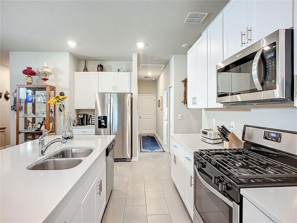 For Sale: $350,000 (3 beds, 2 baths, 1505 Square Feet)