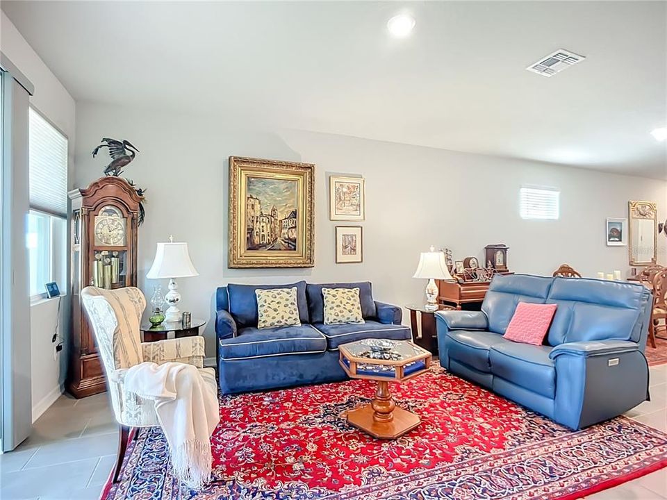 For Sale: $350,000 (3 beds, 2 baths, 1505 Square Feet)