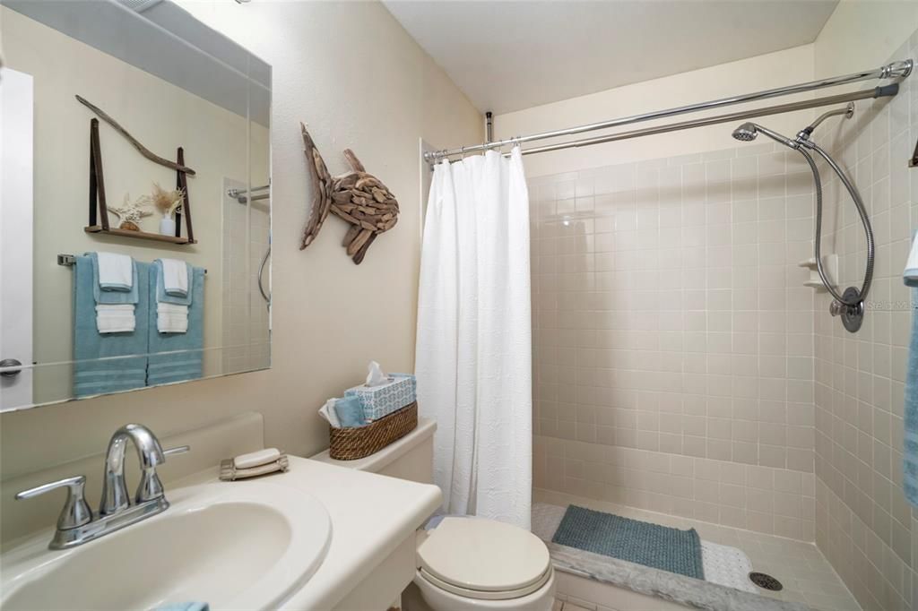 待售: $323,998 (3 贝兹, 2 浴室, 1186 平方英尺)