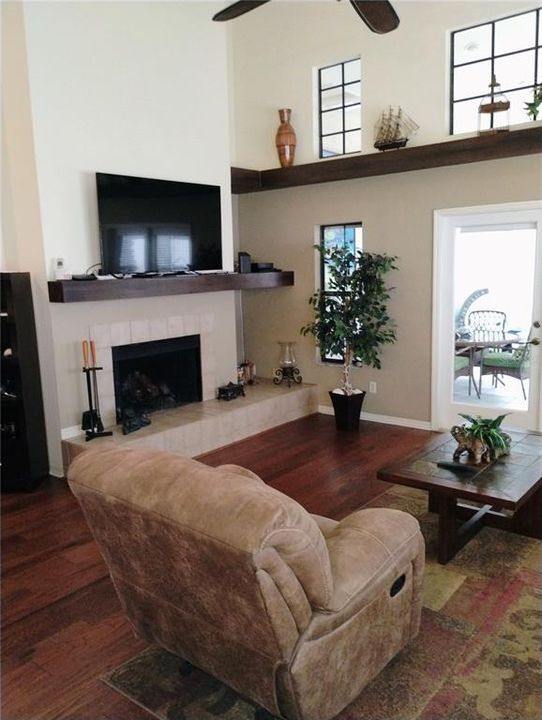 En Venta: $425,000 (3 camas, 2 baños, 2362 Pies cuadrados)