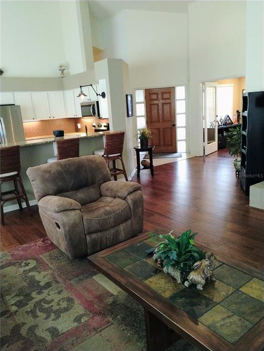 En Venta: $425,000 (3 camas, 2 baños, 2362 Pies cuadrados)