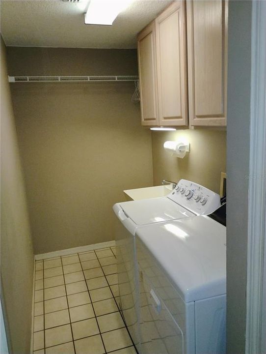 En Venta: $425,000 (3 camas, 2 baños, 2362 Pies cuadrados)