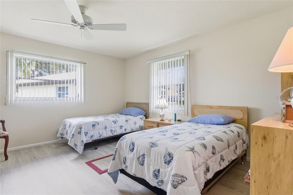 For Sale: $245,900 (2 beds, 2 baths, 1416 Square Feet)