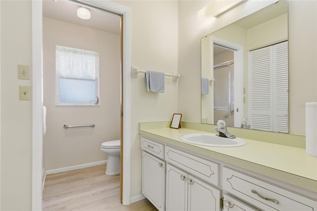 For Sale: $245,900 (2 beds, 2 baths, 1416 Square Feet)