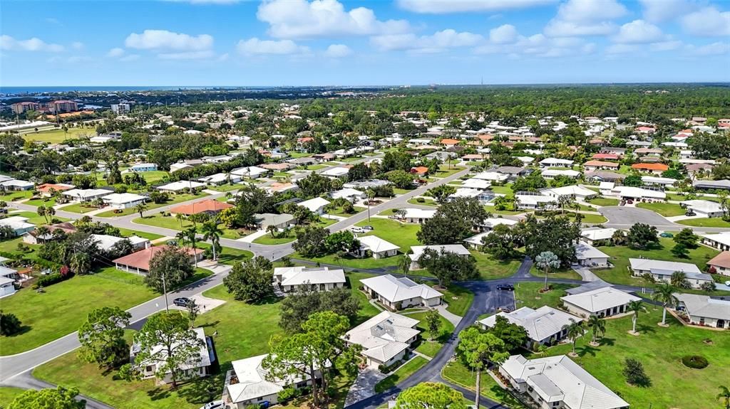 For Sale: $245,900 (2 beds, 2 baths, 1416 Square Feet)