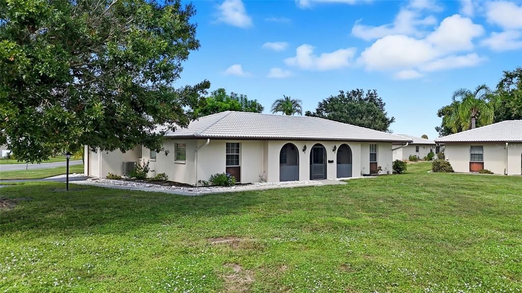 For Sale: $245,900 (2 beds, 2 baths, 1416 Square Feet)