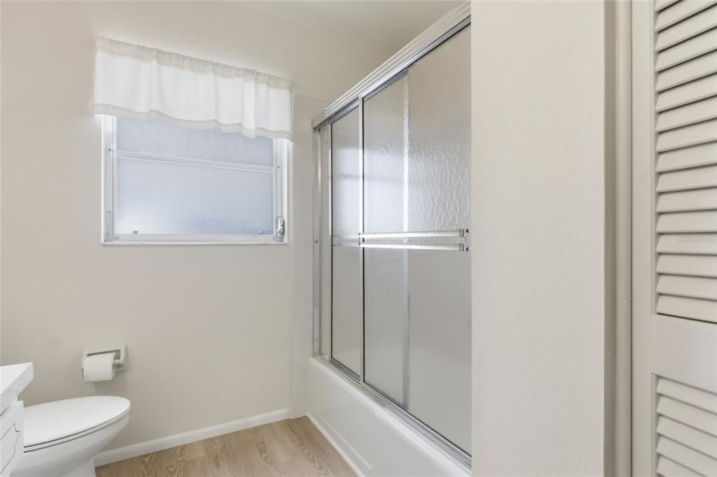 For Sale: $245,900 (2 beds, 2 baths, 1416 Square Feet)