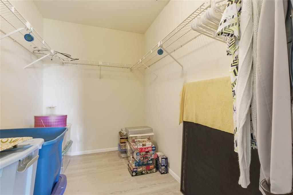 For Sale: $245,900 (2 beds, 2 baths, 1416 Square Feet)