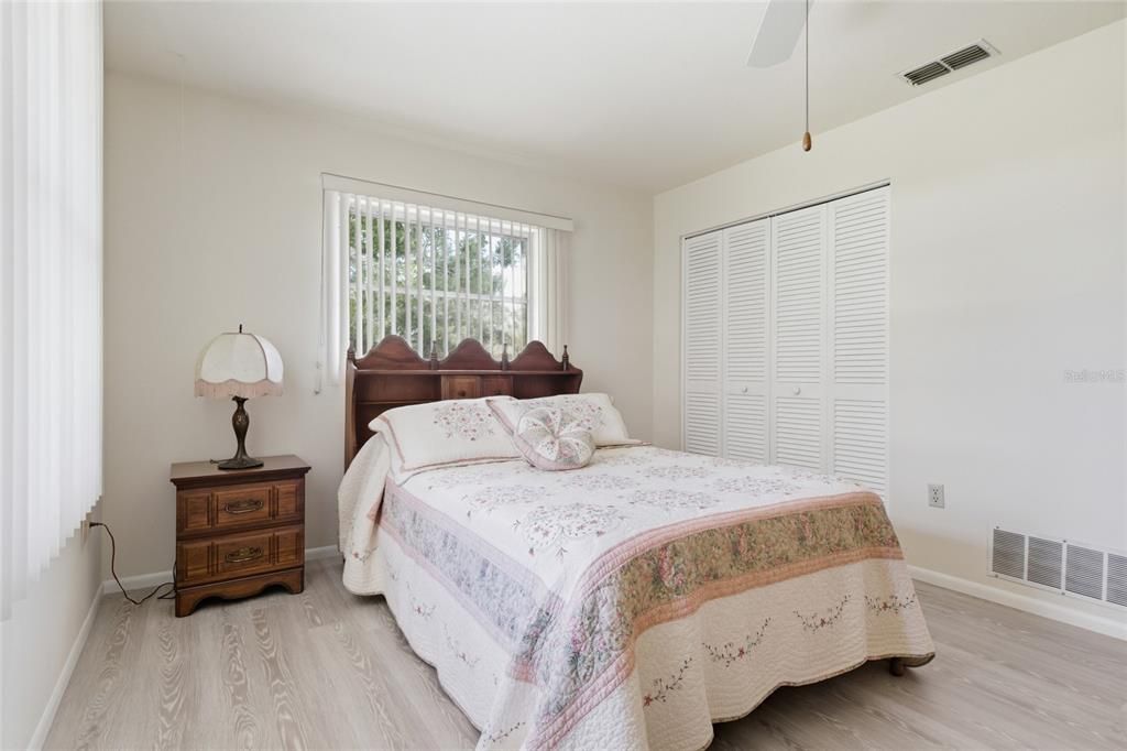 For Sale: $245,900 (2 beds, 2 baths, 1416 Square Feet)