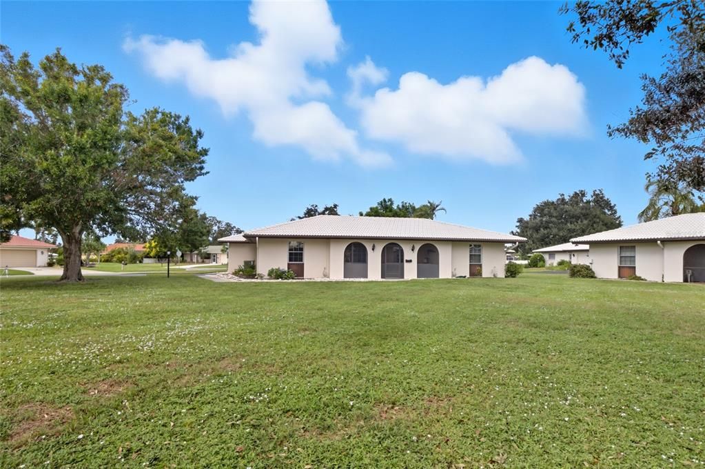 For Sale: $245,900 (2 beds, 2 baths, 1416 Square Feet)