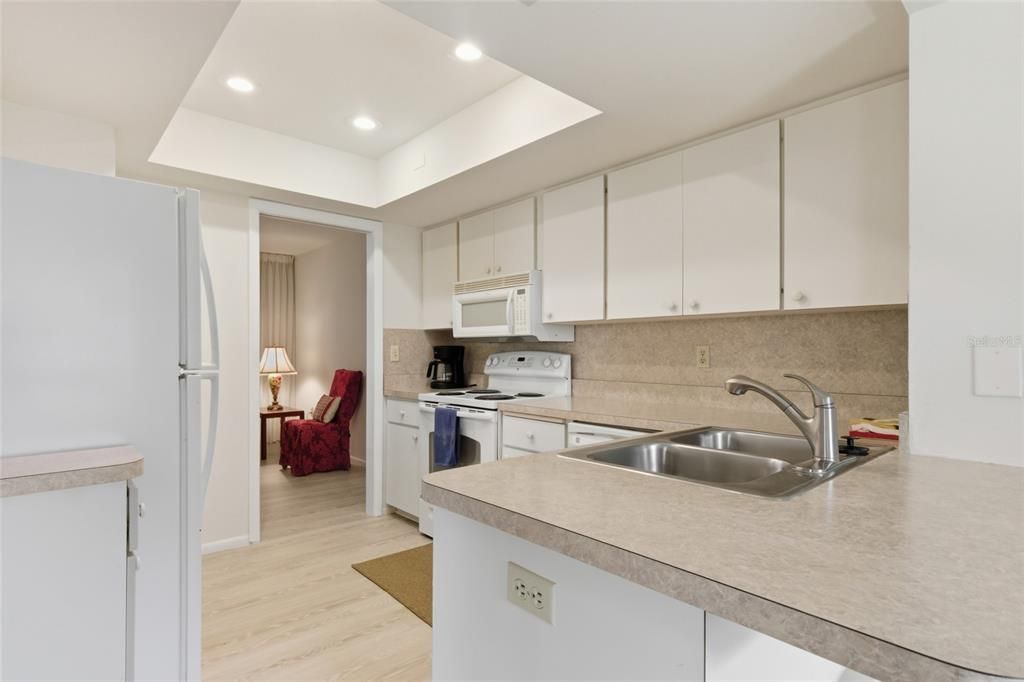 For Sale: $245,900 (2 beds, 2 baths, 1416 Square Feet)