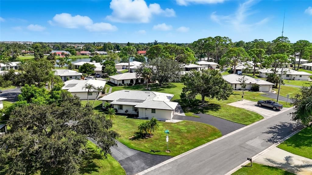 For Sale: $245,900 (2 beds, 2 baths, 1416 Square Feet)