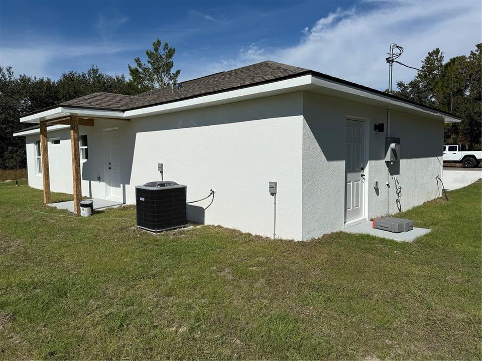 Activo con contrato: $216,900 (3 camas, 2 baños, 1047 Pies cuadrados)