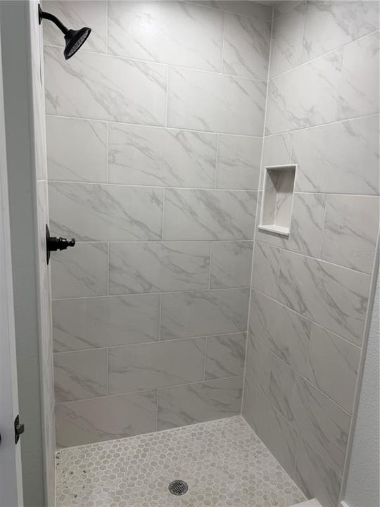 Activo con contrato: $216,900 (3 camas, 2 baños, 1047 Pies cuadrados)